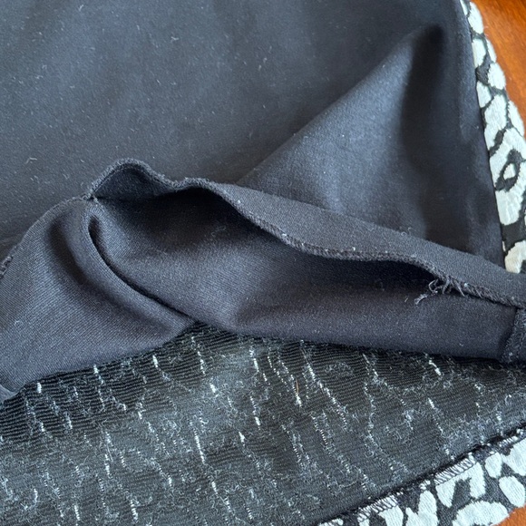 Kate Spade Black and White Patterned Long Sleeve Top - Picture 7 of 13